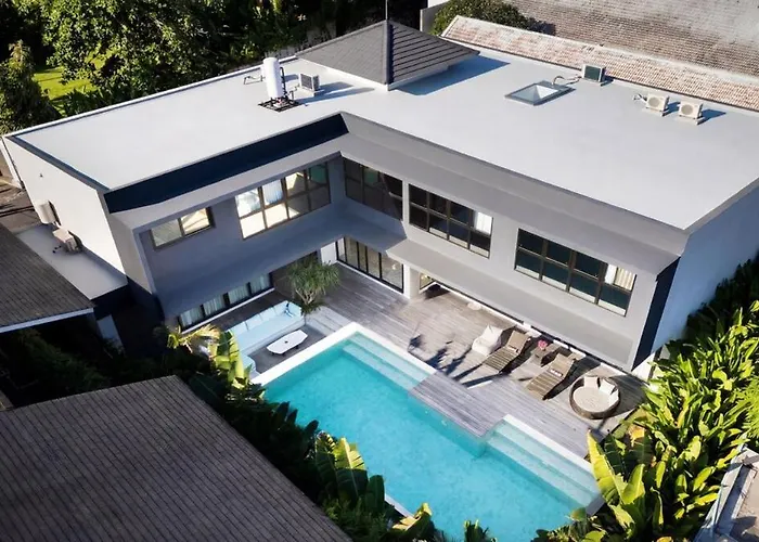 Villa Chers - 5br Infinity Pool, 10 Min Seminyak Canggu (Bali)