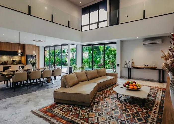 Chers - 5br Infinity Pool, 10 Min Seminyak Villa *