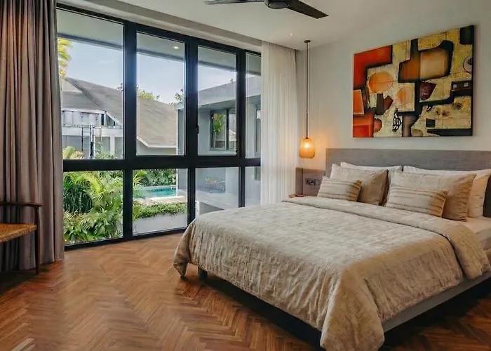 Chers - 5br Infinity Pool, 10 Min Seminyak Villa Canggu (Bali)